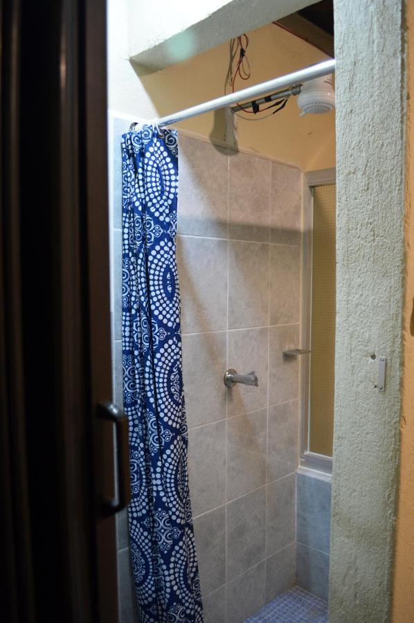 Ave Del Paraiso Guest House Антигуа-Гватемала Экстерьер фото