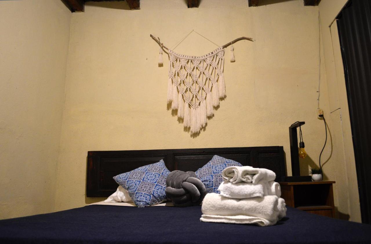 Ave Del Paraiso Guest House Антигуа-Гватемала Экстерьер фото