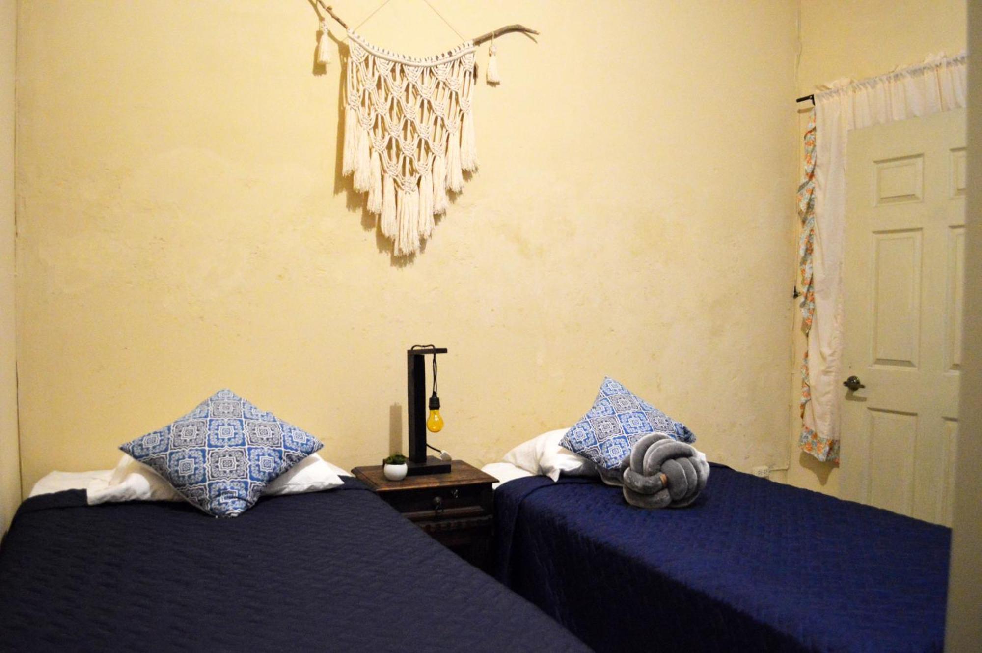 Ave Del Paraiso Guest House Антигуа-Гватемала Экстерьер фото