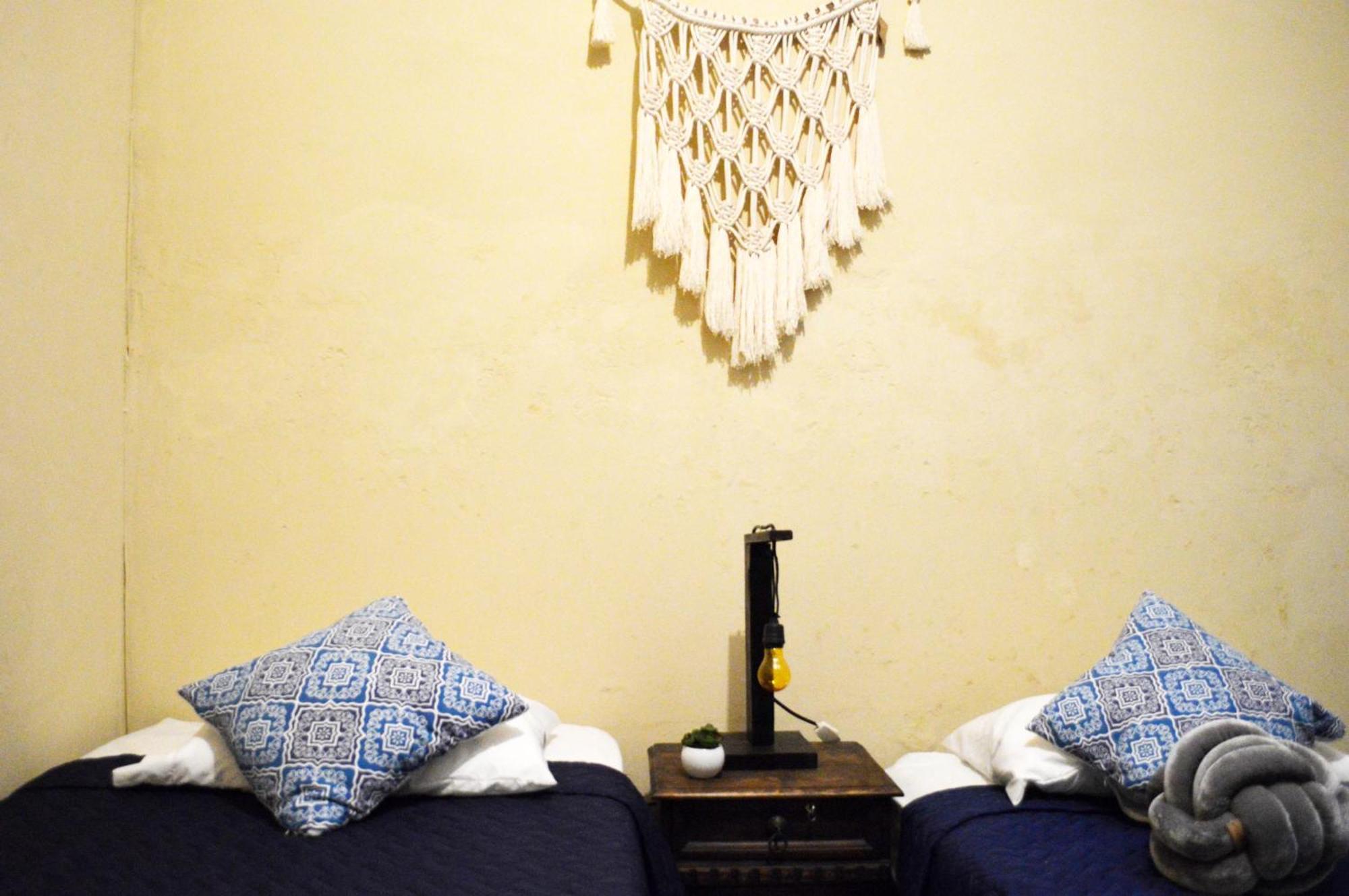 Ave Del Paraiso Guest House Антигуа-Гватемала Экстерьер фото
