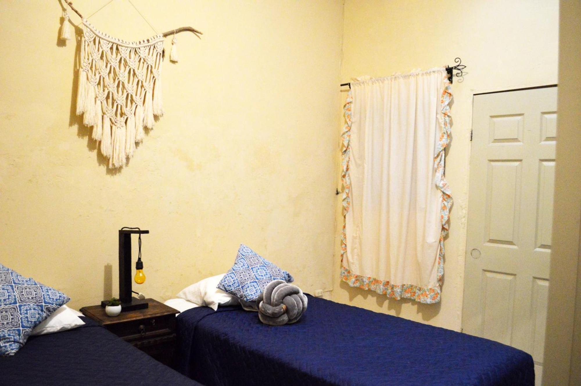 Ave Del Paraiso Guest House Антигуа-Гватемала Экстерьер фото