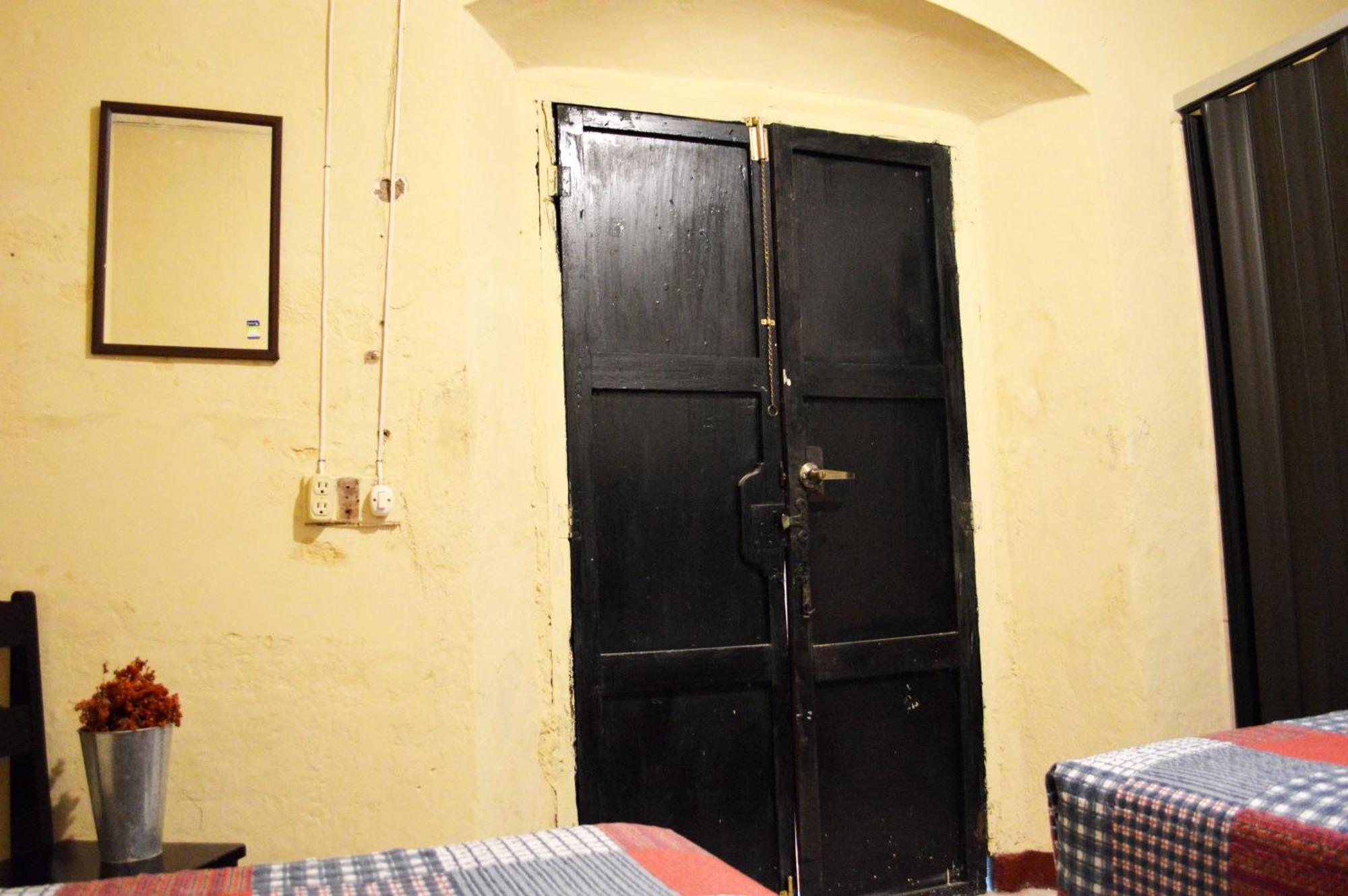 Ave Del Paraiso Guest House Антигуа-Гватемала Экстерьер фото