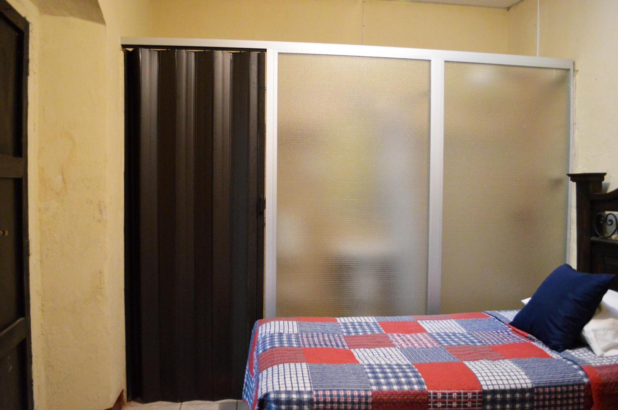 Ave Del Paraiso Guest House Антигуа-Гватемала Экстерьер фото
