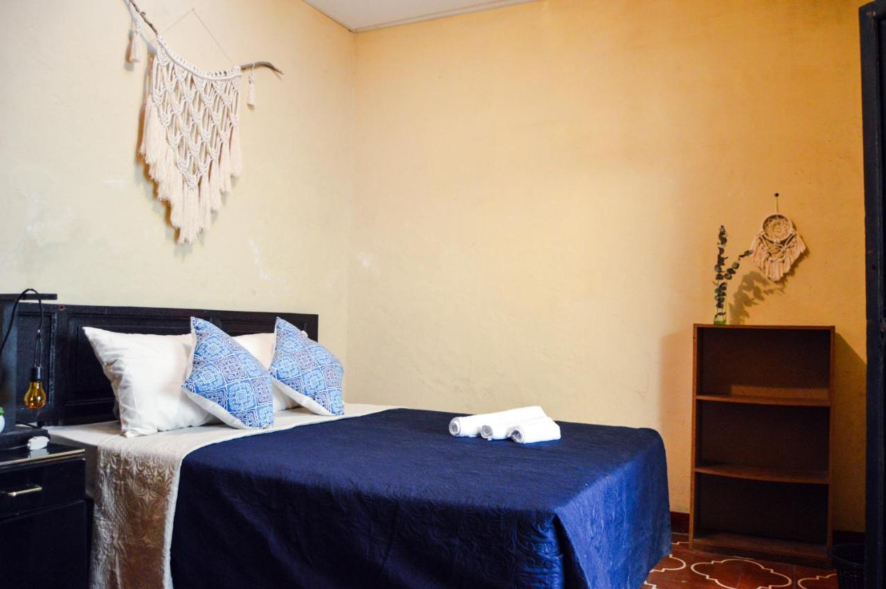 Ave Del Paraiso Guest House Антигуа-Гватемала Экстерьер фото